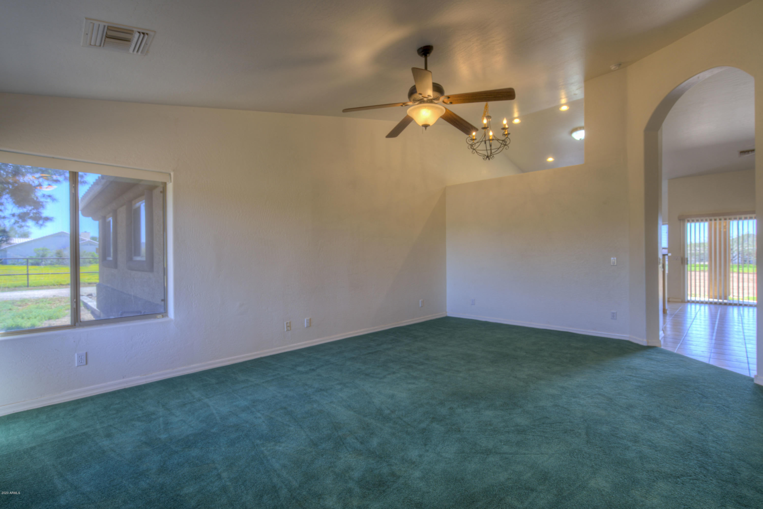 501 East Cloud Road Phoenix, AZ 85086 - Photo 12 of 29 Living/dinning open to kitchen