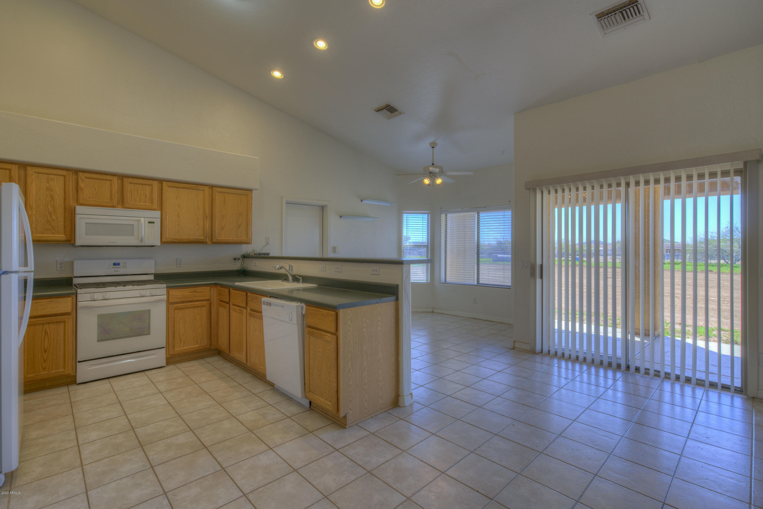 501 East Cloud Road Phoenix, AZ 85086 - Photo 8 of 29 Open kitchen area