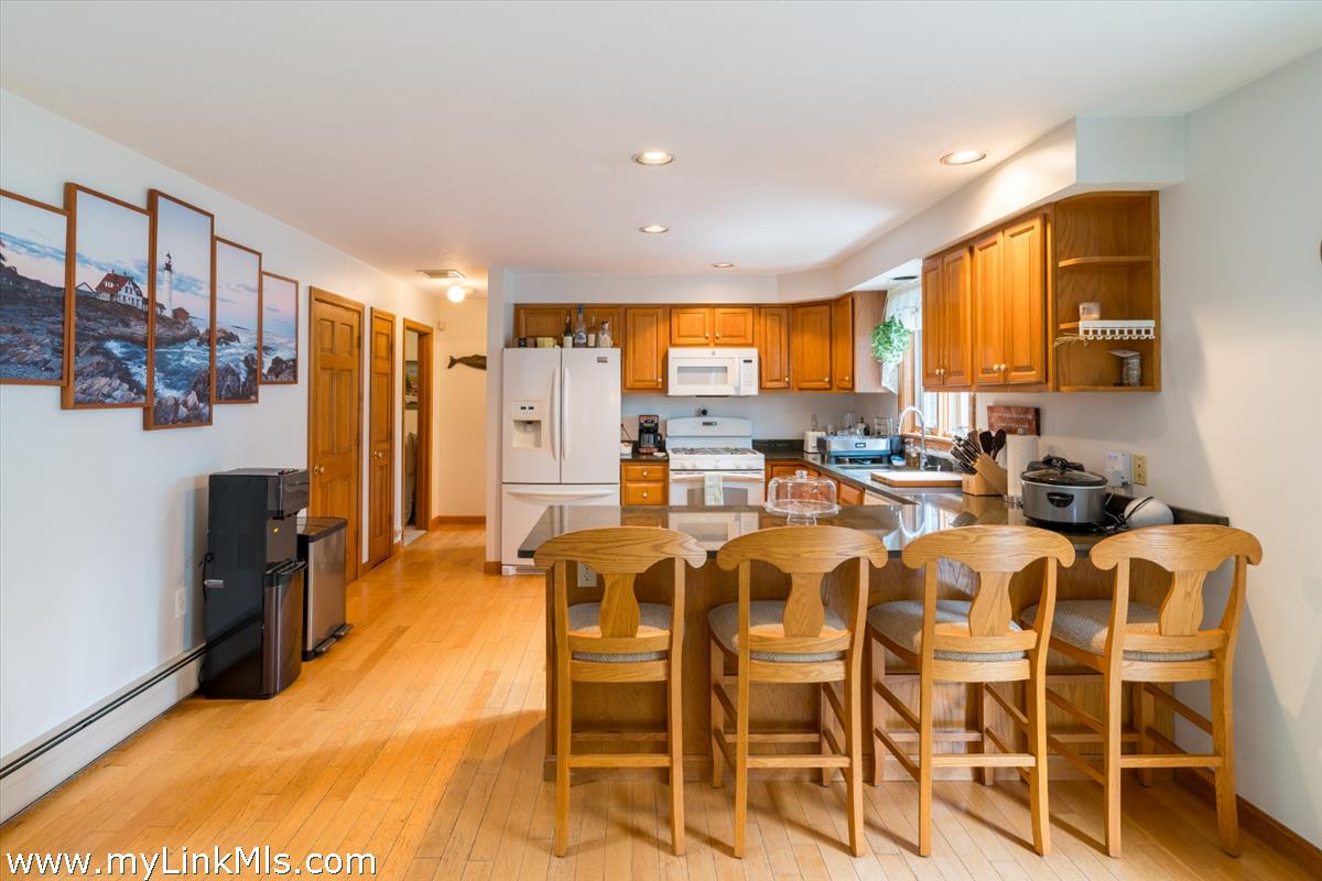2 Farm Path Road Oak Bluffs, MA 02557 - Photo 10 of 37 a very nice looking dining room with furniture