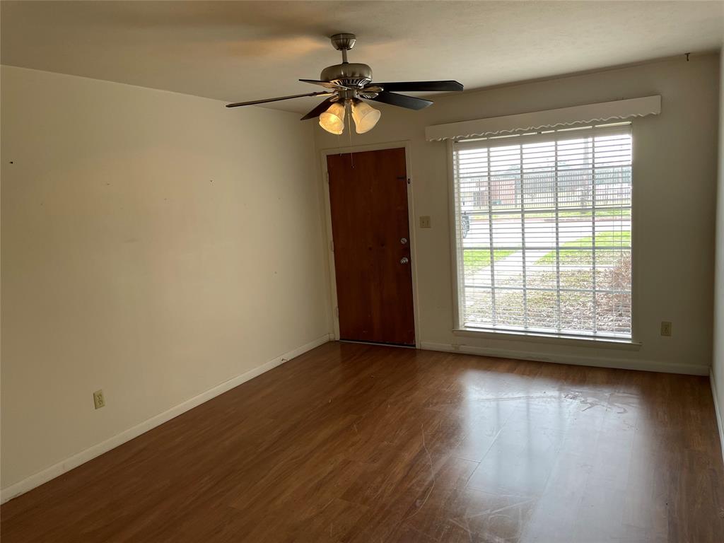 409 Royal Street, Unit 5 Athens, TX 75751 - Photo 4 of 10