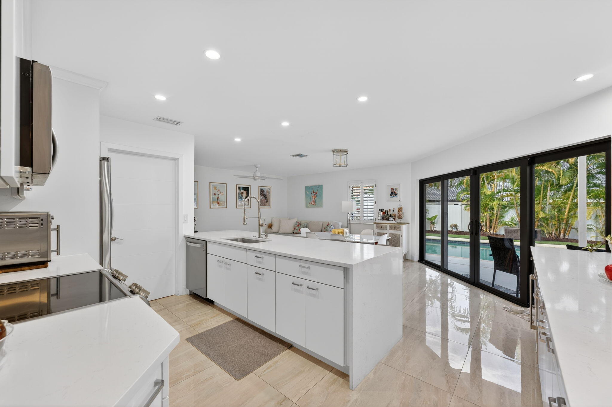 349 Seneca Lane Boca Raton, FL 33487 - Photo 21 of 59 6-web-or-mls-DSC05537