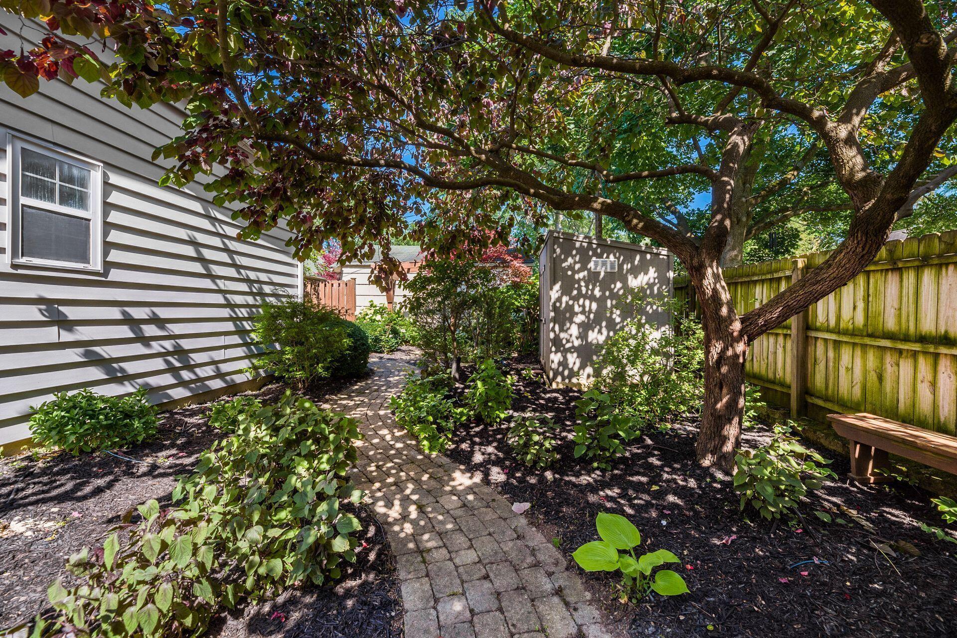 2247 Ridgeview Road Upper Arlington, OH 43221 - Photo 40 of 46