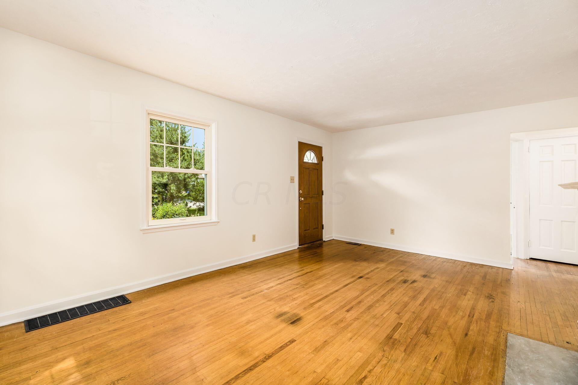 2247 Ridgeview Road Upper Arlington, OH 43221 - Photo 4 of 46