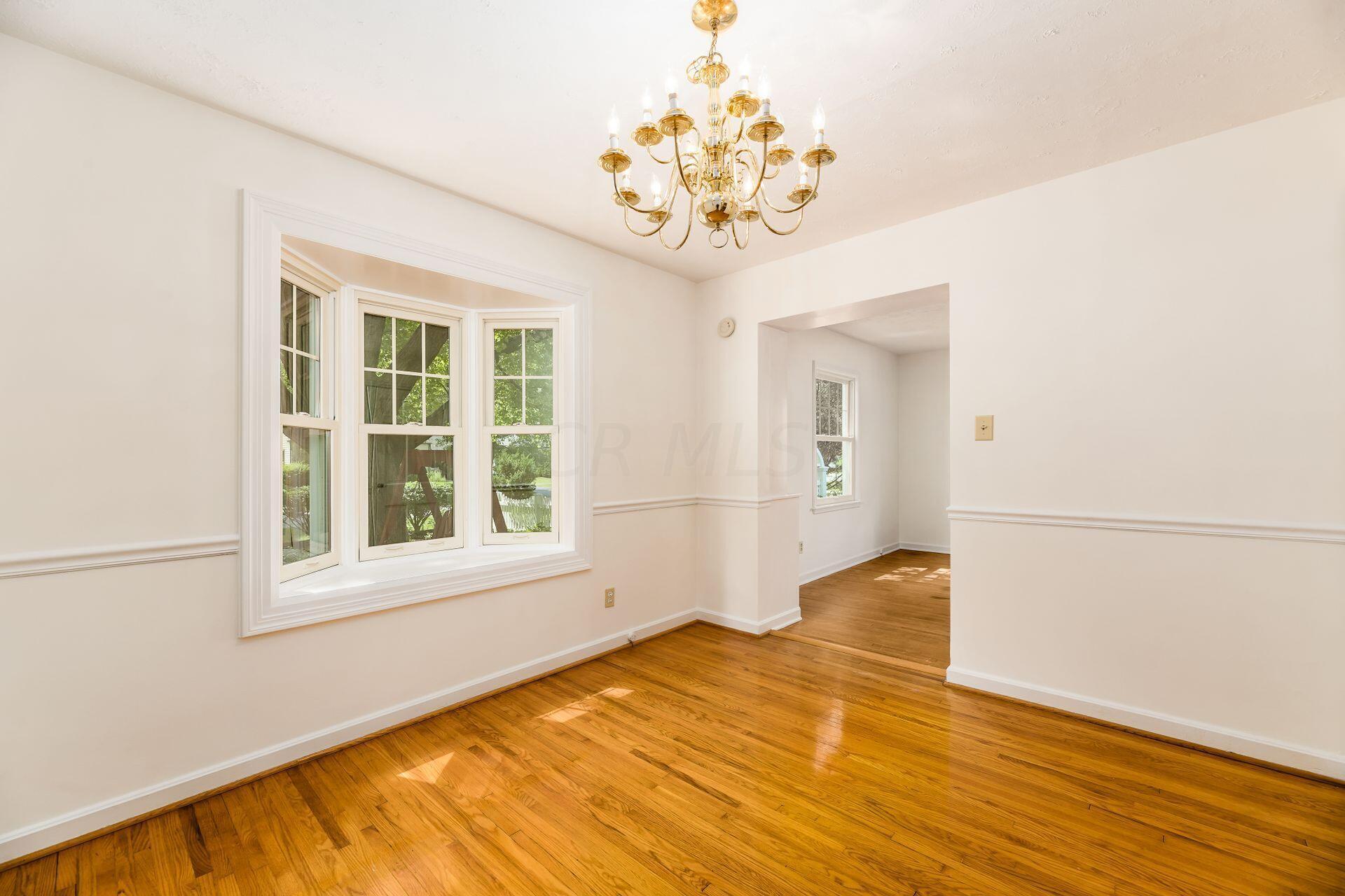 2247 Ridgeview Road Upper Arlington, OH 43221 - Photo 6 of 46
