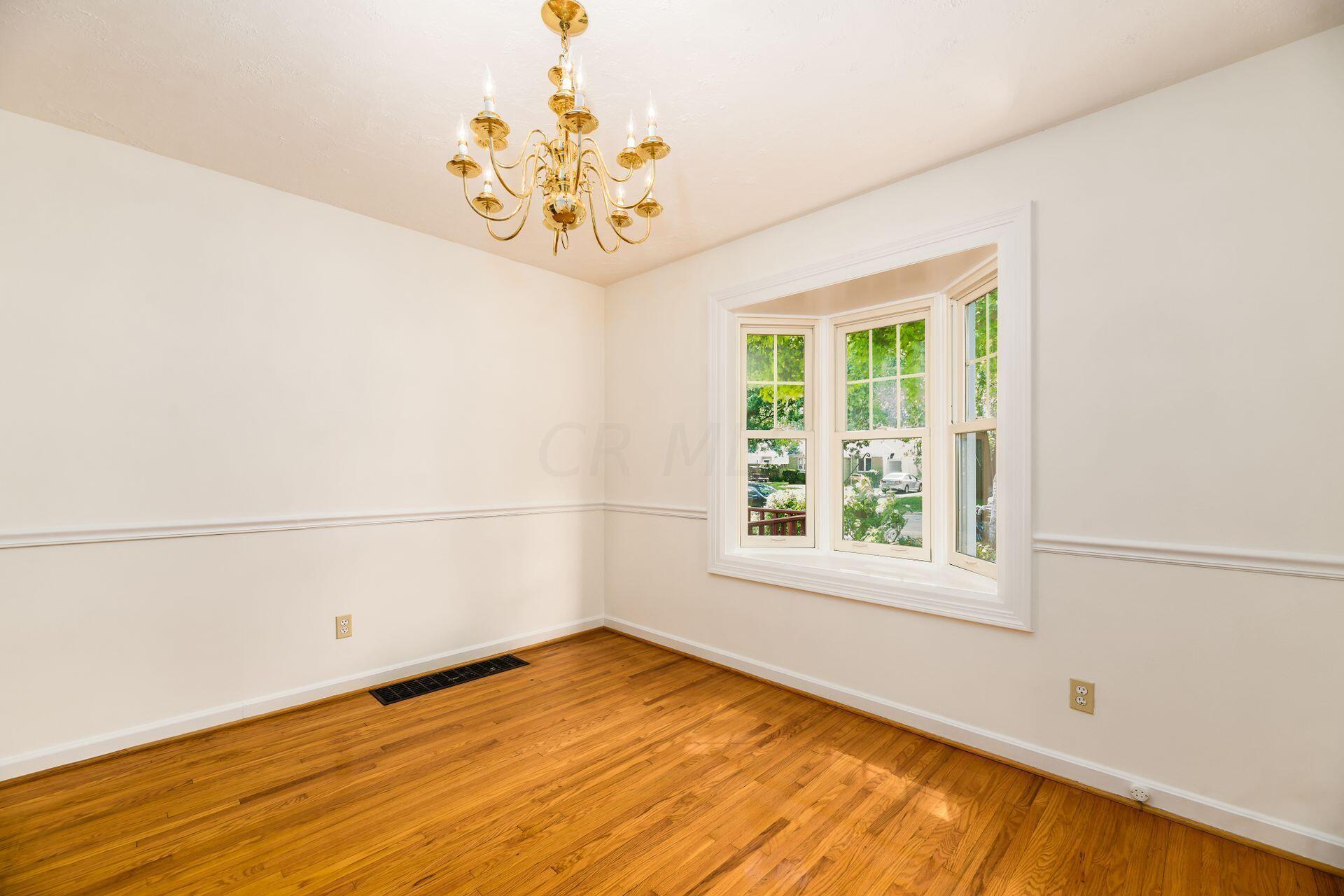 2247 Ridgeview Road Upper Arlington, OH 43221 - Photo 7 of 46