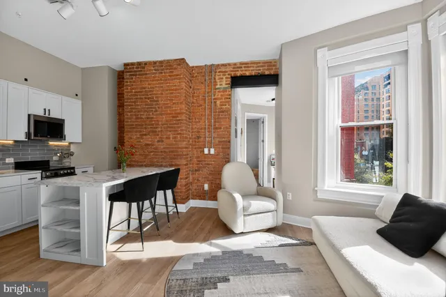 $3,000 | 459 Massachusetts Avenue Northwest, Unit 24, Washington, DC 20001