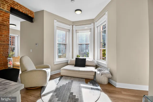 $3,000 | 459 Massachusetts Avenue Northwest, Unit 24, Washington, DC 20001