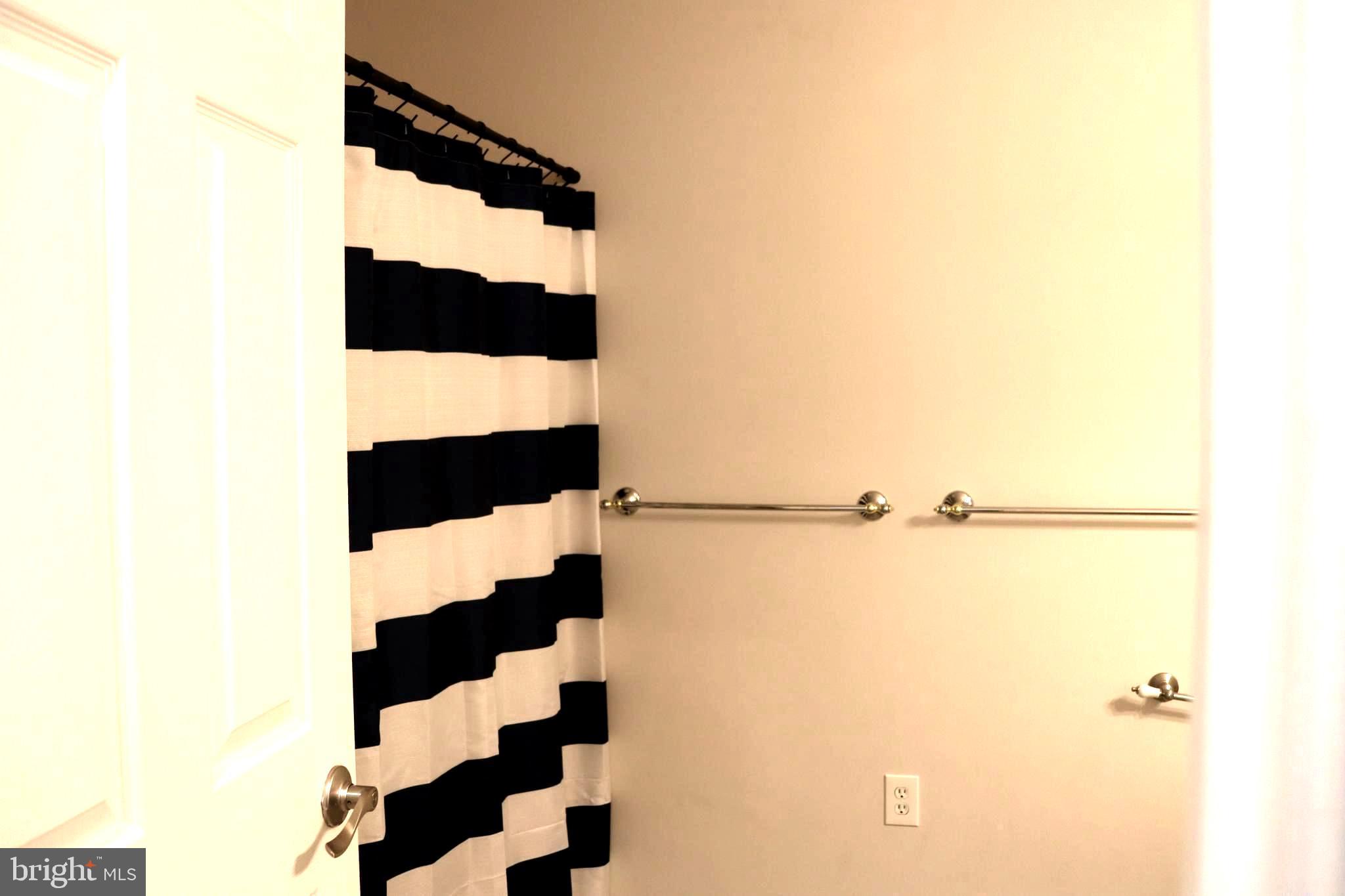 8918 Burwell Road Nokesville, VA 20181 - Photo 22 of 50 Hall bath.