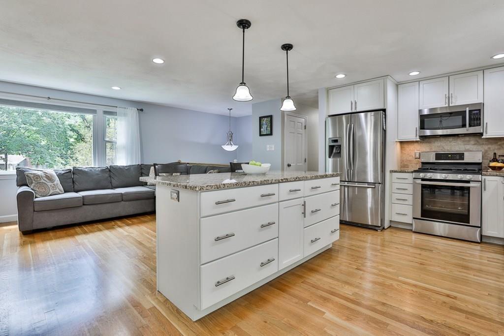 3 Pennock Road Chelmsford, MA 01824 - Photo 8 of 39