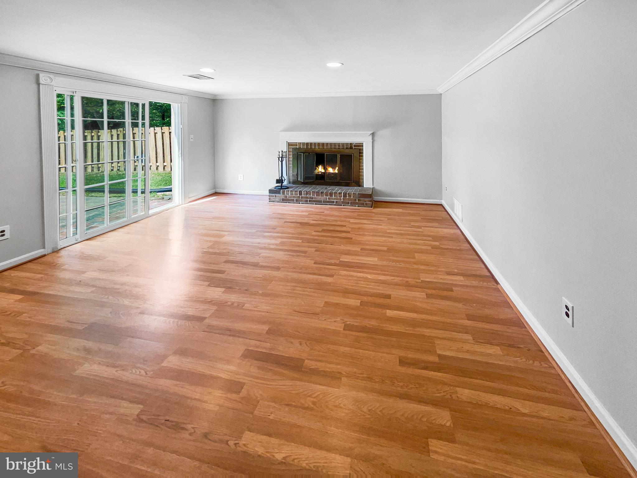 8358 Luce Court Springfield, VA 22153 - Photo 3 of 16 Gallery Image 3