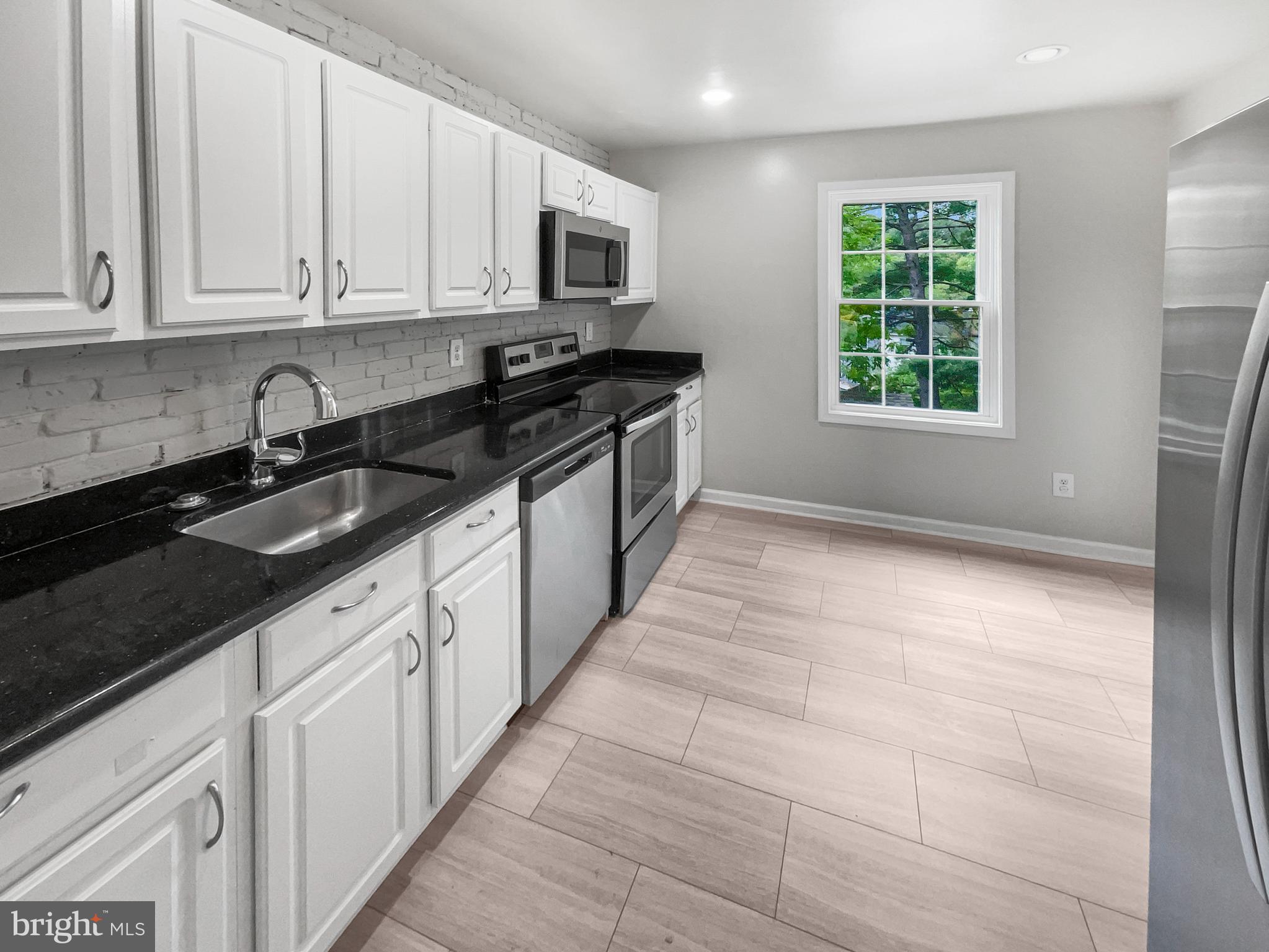 8358 Luce Court Springfield, VA 22153 - Photo 6 of 16 Gallery Image 6