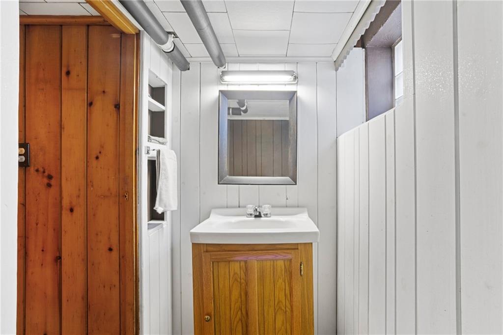 649 Beverly Road Pittsburgh, PA 15243 - Photo 14 of 24 Gallery Image 14