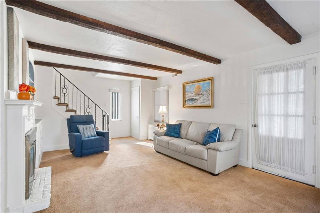 649 Beverly Road Pittsburgh, PA 15243 - Photo 4 of 24 Gallery Image 4