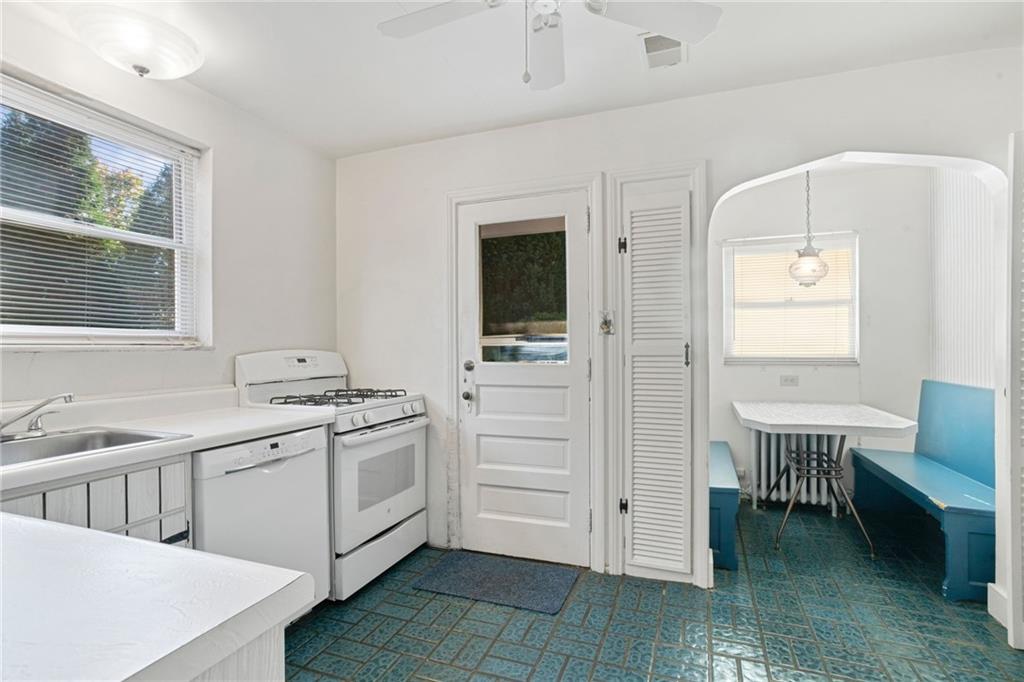 649 Beverly Road Pittsburgh, PA 15243 - Photo 8 of 24 Gallery Image 8