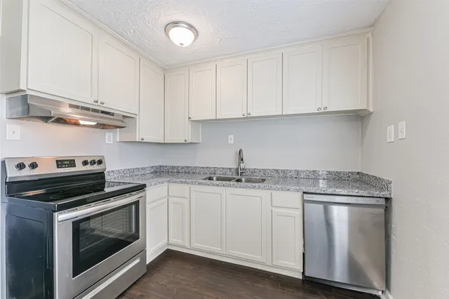 $1,600 | 510 South Utah Street, La Porte, TX 77571