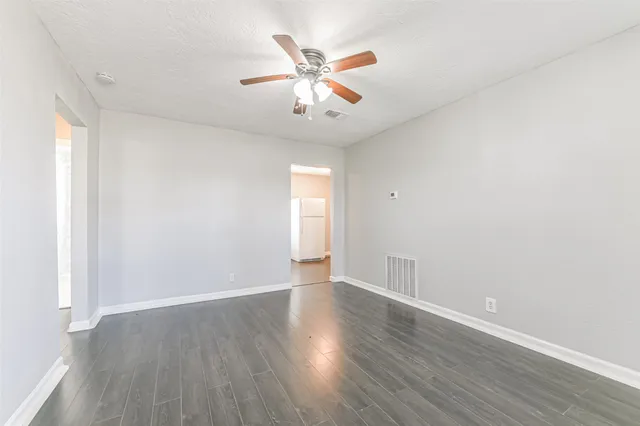 $1,600 | 510 South Utah Street, La Porte, TX 77571