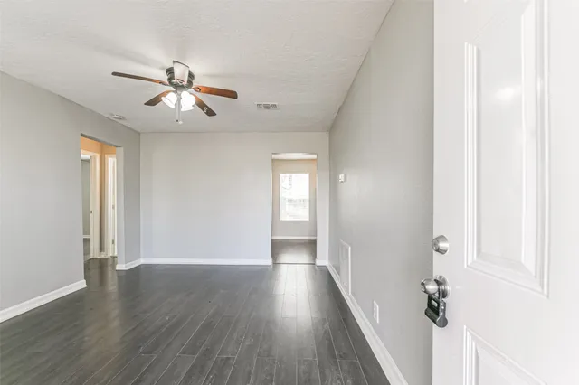 $1,600 | 510 South Utah Street, La Porte, TX 77571