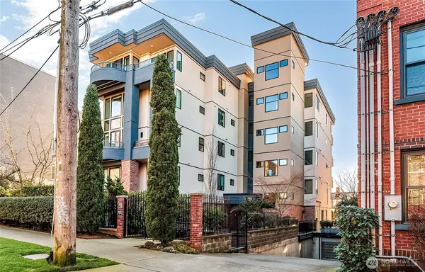 $6,000 | 21 West Comstock Street, Unit 102, Seattle, WA 98119