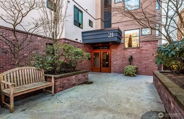 $6,000 | 21 West Comstock Street, Unit 102, Seattle, WA 98119