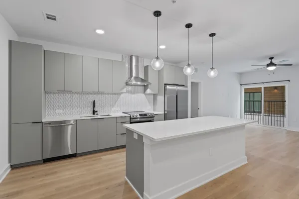 $2,650 | 2500 Longview Street, Unit 105, Austin, TX 78705