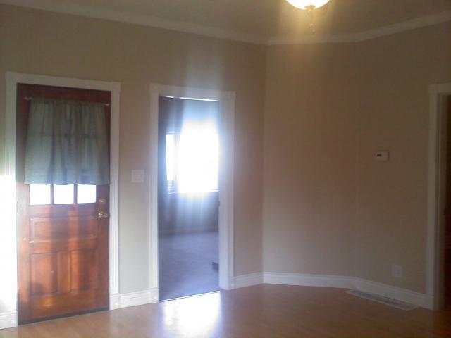 327 Walnut Street Circleville, OH 43113 - Photo 3 of 17