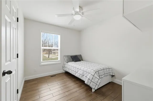 $350,000 | 405 South Monroe Street, Raymore, MO 64083