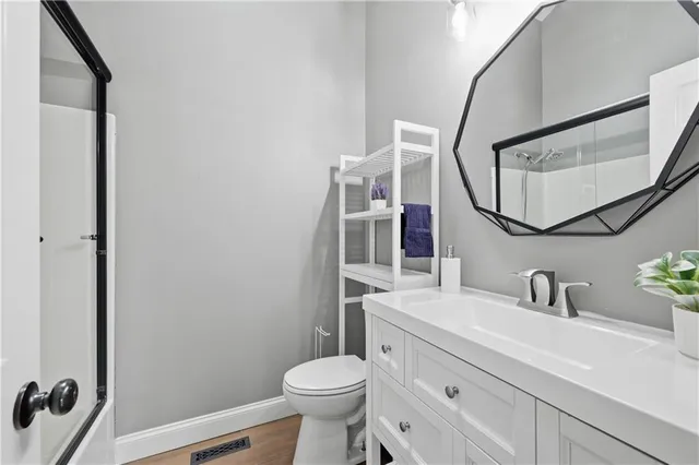 $350,000 | 405 South Monroe Street, Raymore, MO 64083