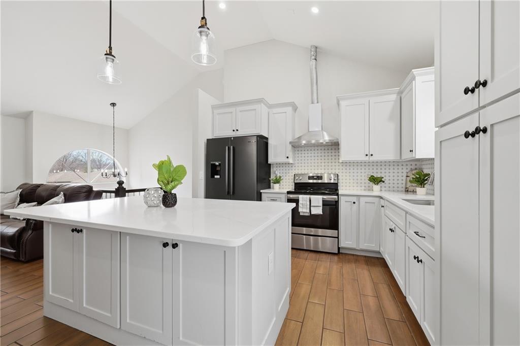 405 South Monroe Street Raymore, MO 64083 - Photo 6 of 21