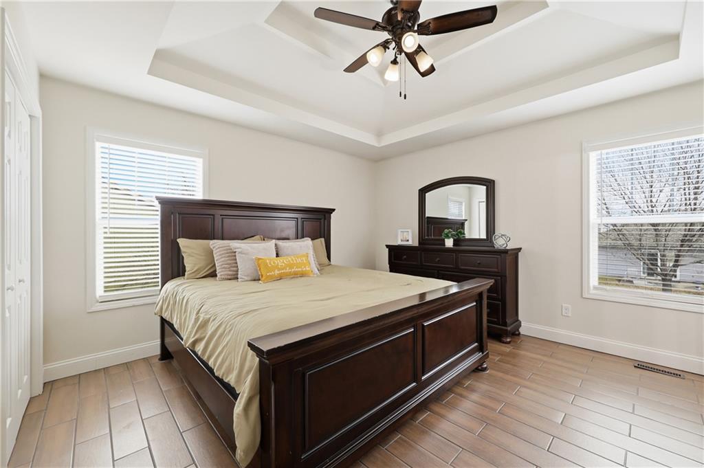 405 South Monroe Street Raymore, MO 64083 - Photo 8 of 21