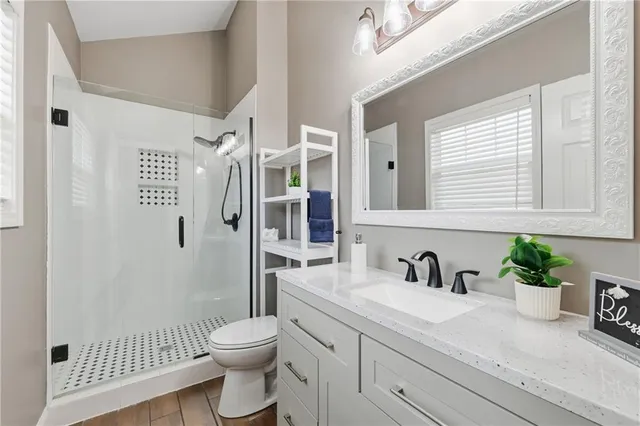 $350,000 | 405 South Monroe Street, Raymore, MO 64083