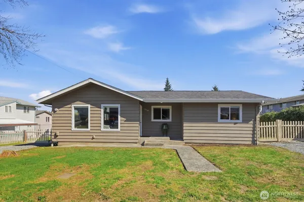 $690,000 | 12210 1st Avenue Southwest, Burien, WA 98146