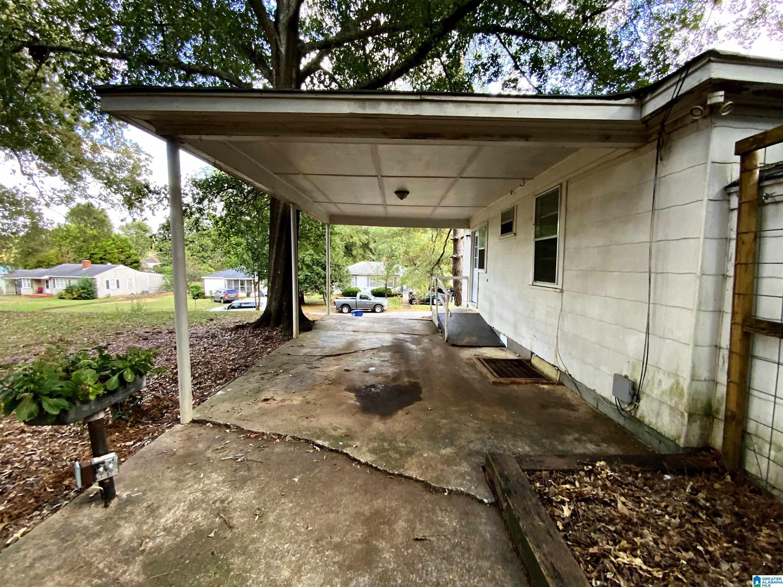 709 Glenwood Road Talladega, AL 35160 - Photo 25 of 37