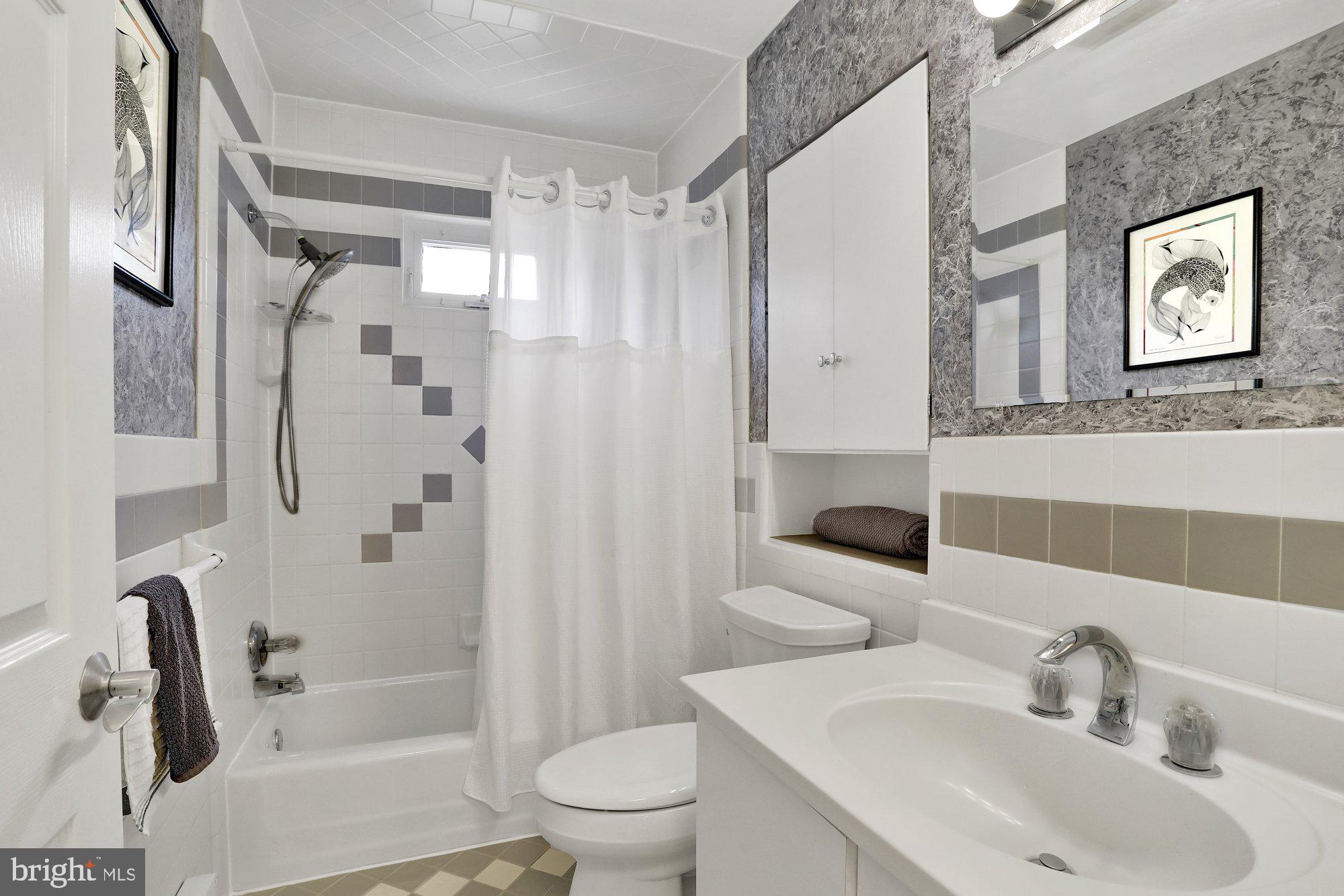 1324 Michael Road Jenkintown, PA 19046 - Photo 22 of 39 First floor bath