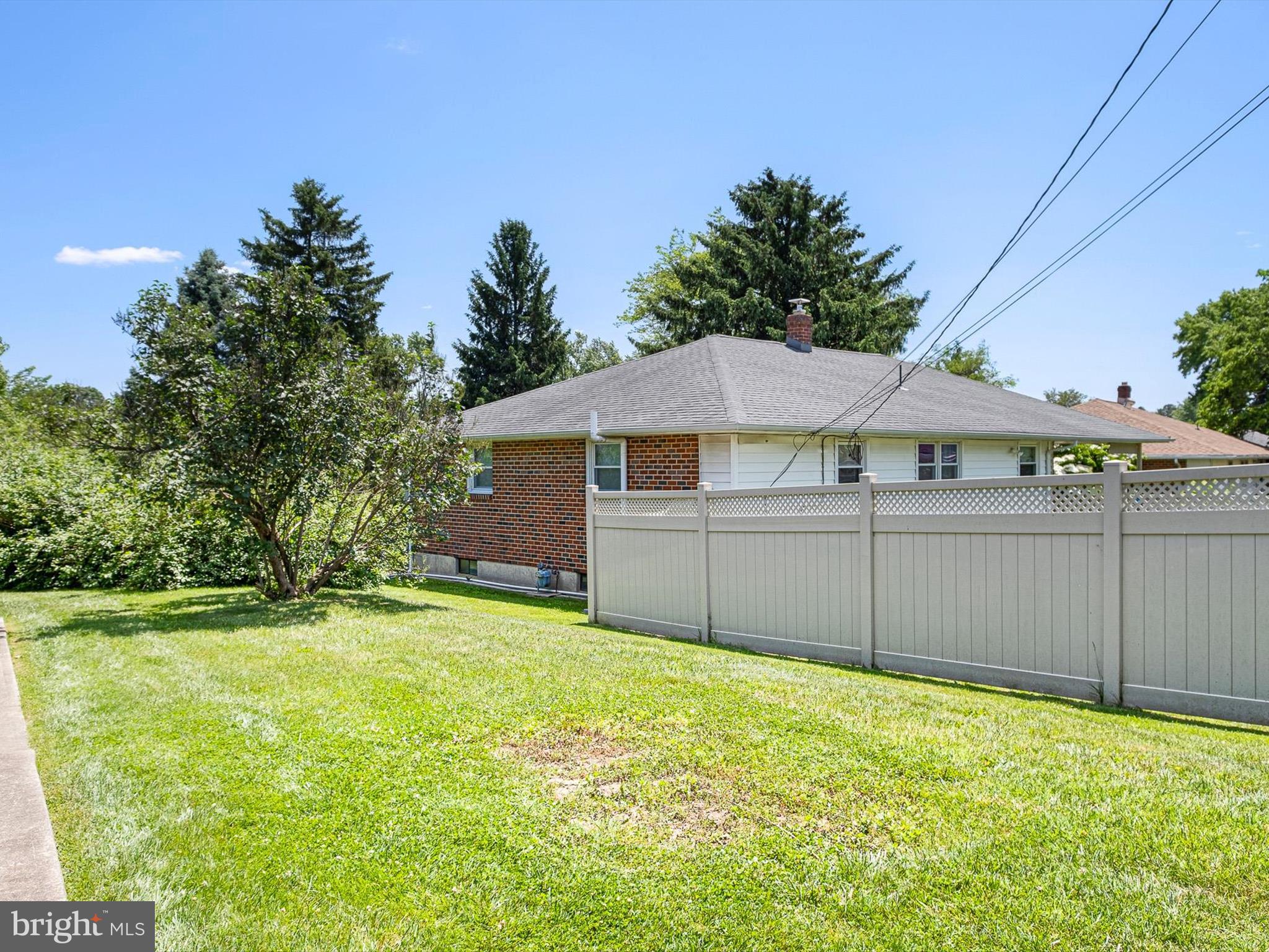 2114 Wrexham Road Wilmington, DE 19810 - Photo 24 of 27 Private backyard