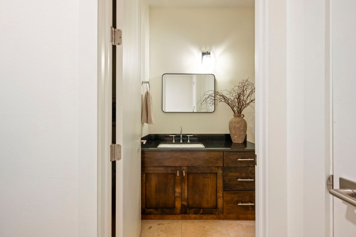 2017 Kinney Avenue, Unit B Austin, TX 78704 - Photo 18 of 38