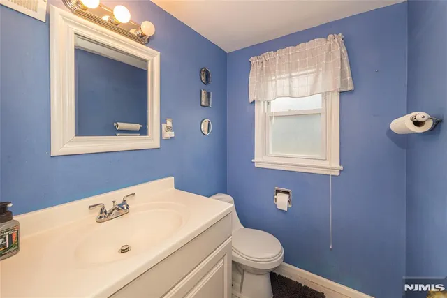 $699,999 | 7 Wedgewood Drive, West Orange, NJ 07052