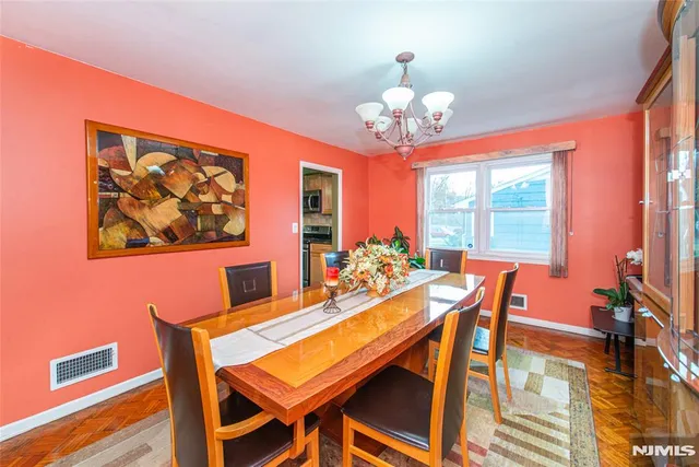 $699,999 | 7 Wedgewood Drive, West Orange, NJ 07052