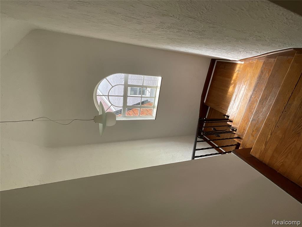 15763 Ashton Road Detroit, MI 48223 - Photo 18 of 43
