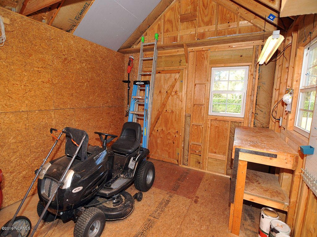 817 Spring Valley Road Wilmington, NC 28405 - Photo 17 of 21 Storage Bldg