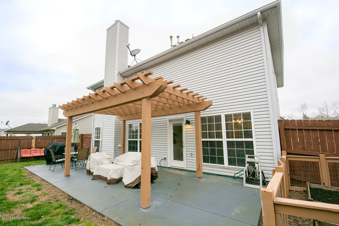 7216 Quindero Run Road Louisville, KY 40228 - Photo 31 of 35 Rear Patio