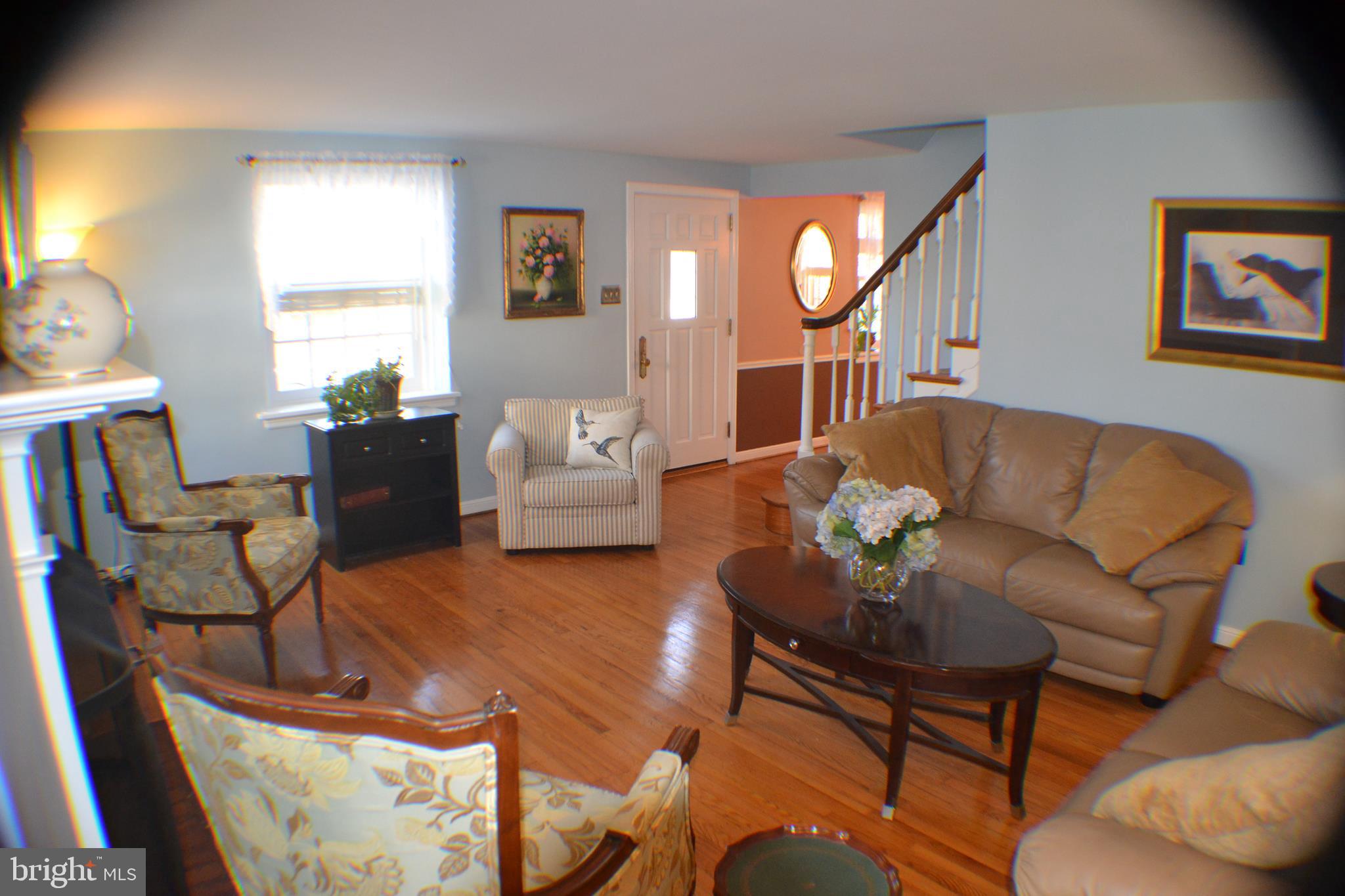717 Avondale Road Glenside, PA 19038 - Photo 7 of 19 Living Room