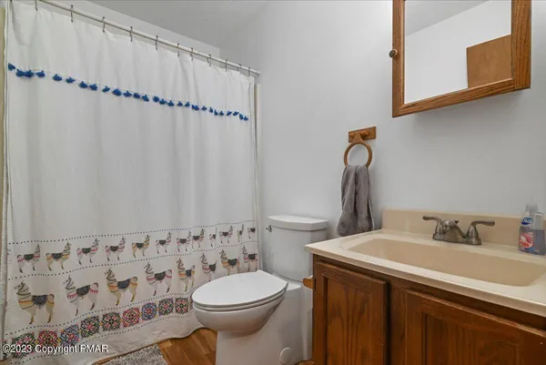 $1,750 | 250 Brentwood Drive, Bushkill, PA 18324