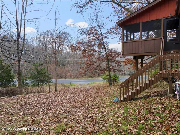 $1,750 | 250 Brentwood Drive, Bushkill, PA 18324