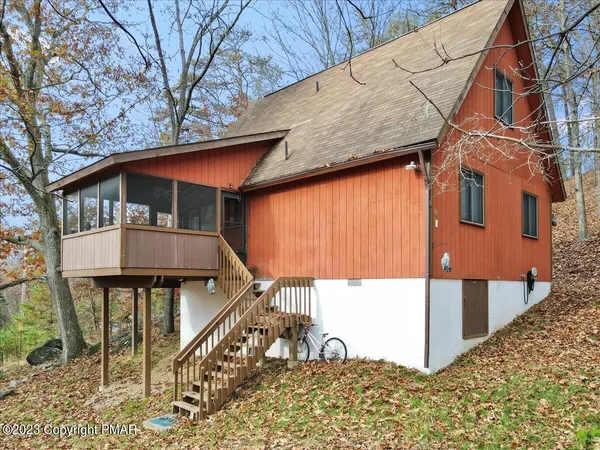 $1,750 | 250 Brentwood Drive, Bushkill, PA 18324
