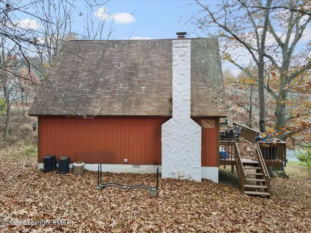 $1,750 | 250 Brentwood Drive, Bushkill, PA 18324