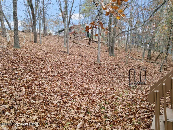 $1,750 | 250 Brentwood Drive, Bushkill, PA 18324