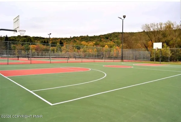 $1,750 | 250 Brentwood Drive, Bushkill, PA 18324