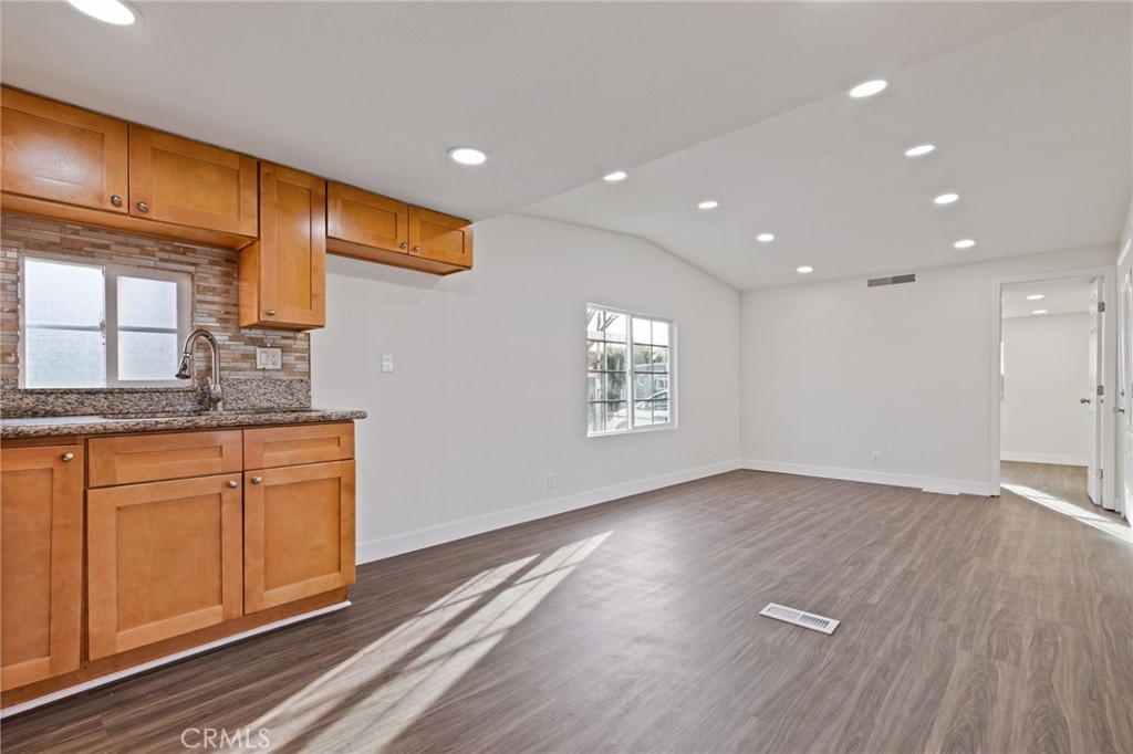 45446 7th Street, Unit 42 Lancaster, CA 93535 - Photo 9 of 16