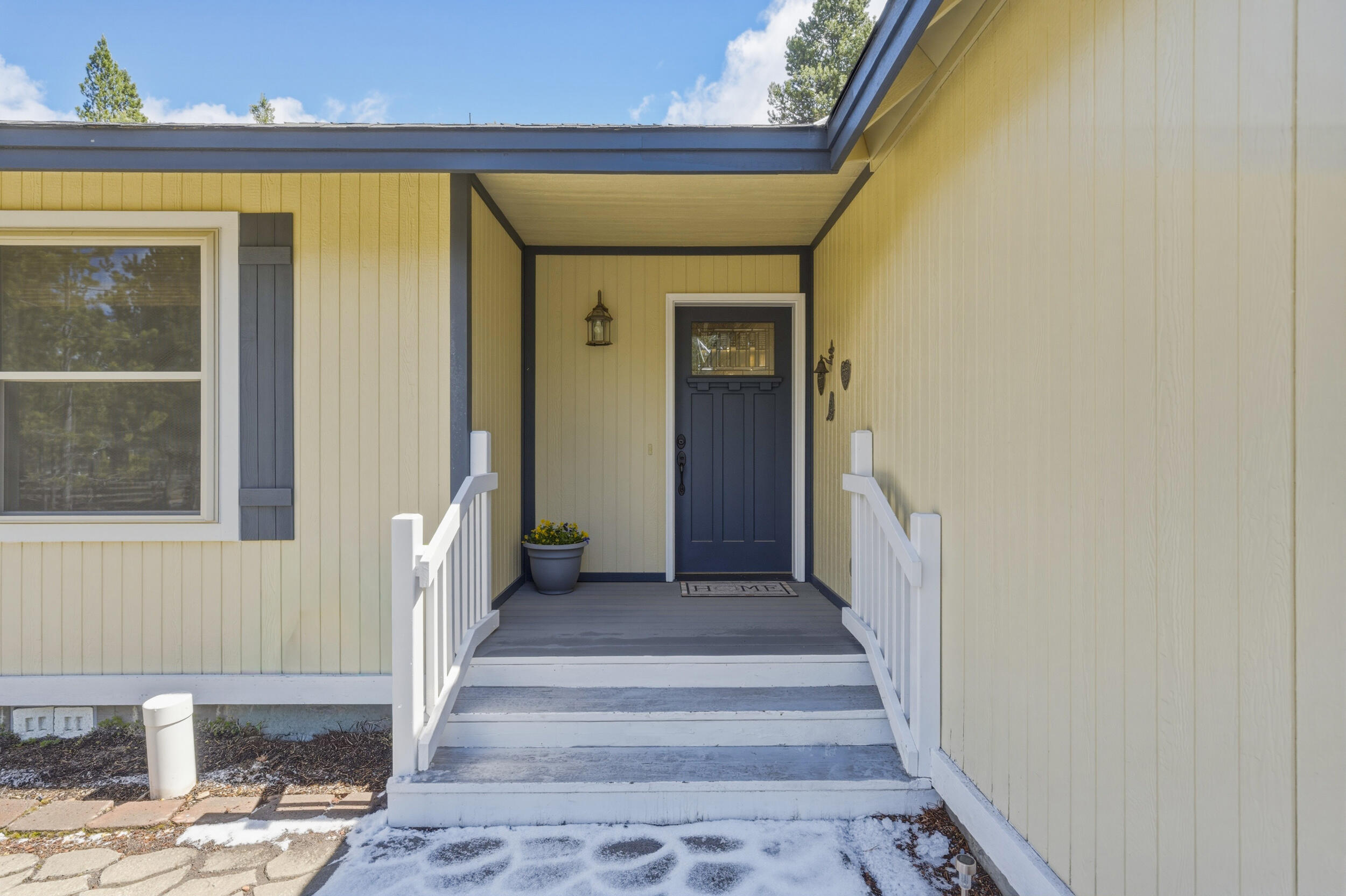 145343 Birchwood Road La Pine, OR 97739 - Photo 51 of 59 Front Door Entry