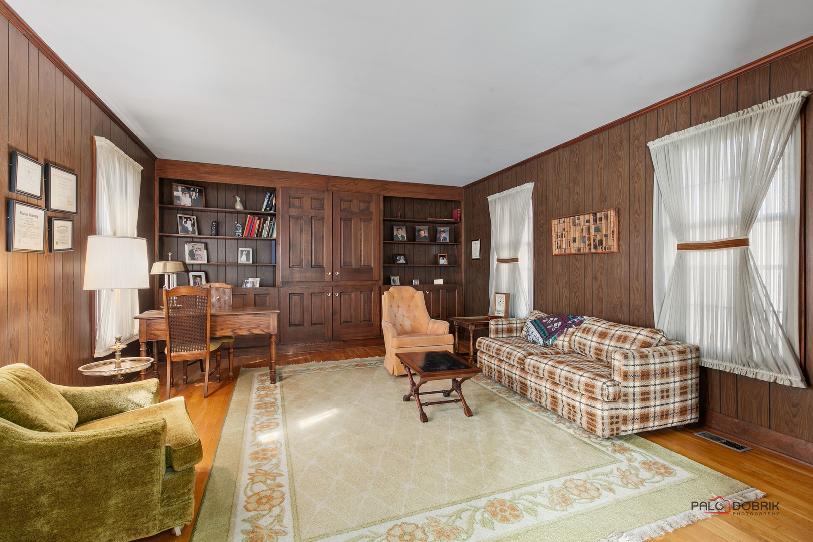950 Old Mill Road Lake Forest, IL 60045 - Photo 6 of 59 a living room with furniture and a large window
